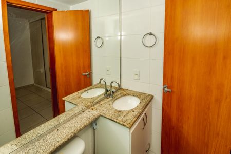Apartamento para alugar com 63m², 2 quartos e 1 vagaBanheiro da Suíte
