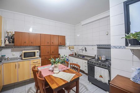 Apartamento para alugar com 64m², 2 quartos e 1 vagaCozinha