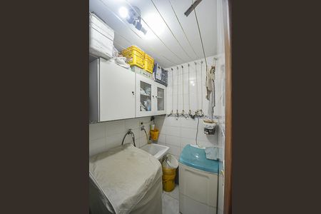 Apartamento para alugar com 64m², 2 quartos e 1 vagaÁrea de Serviço