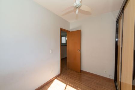 Quarto 2 de apartamento à venda com 2 quartos, 60m² em Camargos, Belo Horizonte