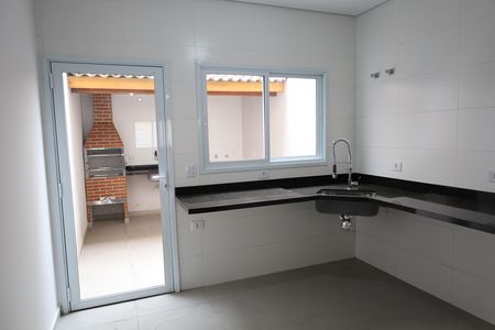 Casa à venda com 114m², 3 quartos e 2 vagasCozinha