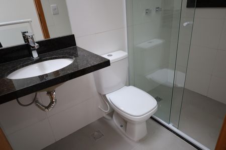 Casa à venda com 114m², 3 quartos e 2 vagasBanheiro da Suíte