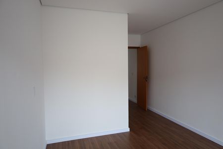 Casa à venda com 114m², 3 quartos e 2 vagasSuíte