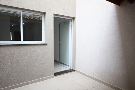 Casa à venda com 114m², 3 quartos e 2 vagasÁrea Externa