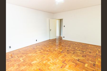 Casa à venda com 220m², 4 quartos e 3 vagas Casa à venda com 220m², 4 quartos e 3 vagasQuarto 3