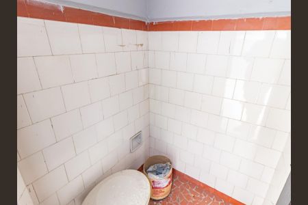 Casa à venda com 220m², 4 quartos e 3 vagas Casa à venda com 220m², 4 quartos e 3 vagasBanheiro de Serviço