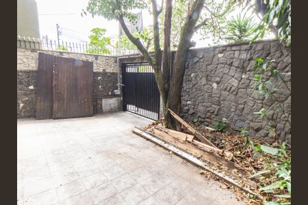 Casa à venda com 220m², 4 quartos e 3 vagas Casa à venda com 220m², 4 quartos e 3 vagasQuinta