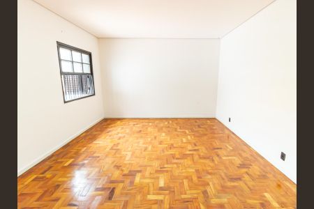 Casa à venda com 220m², 4 quartos e 3 vagas Casa à venda com 220m², 4 quartos e 3 vagasQuarto 3