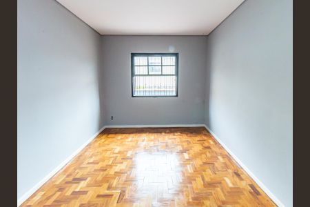 Casa à venda com 220m², 4 quartos e 3 vagas Casa à venda com 220m², 4 quartos e 3 vagasQuarto 2