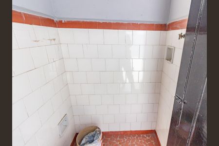 Casa à venda com 220m², 4 quartos e 3 vagas Casa à venda com 220m², 4 quartos e 3 vagasBanheiro de Serviço