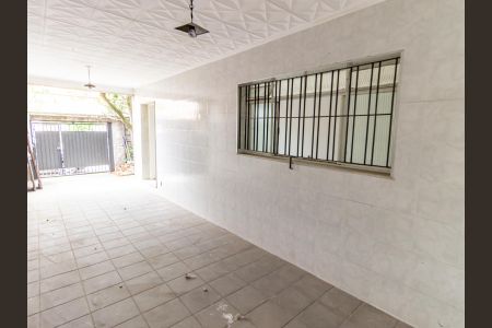 Casa à venda com 220m², 4 quartos e 3 vagas Casa à venda com 220m², 4 quartos e 3 vagasQuinta