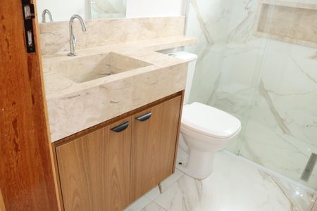 Casa de condomínio para alugar com 158m², 3 quartos e 4 vagasBanheiro Social