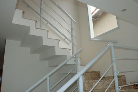 Casa de condomínio para alugar com 158m², 3 quartos e 4 vagasEscada