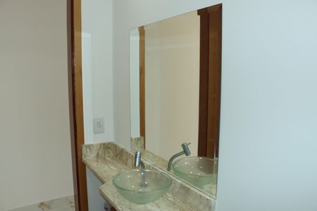 Casa de condomínio para alugar com 158m², 3 quartos e 4 vagasLavabo