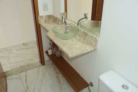 Casa de condomínio para alugar com 158m², 3 quartos e 4 vagasLavabo