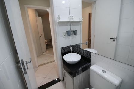 Casa de condomínio à venda com 122m², 3 quartos e 1 vagaBanheiro da Suíte