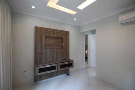 Casa de condomínio à venda com 122m², 3 quartos e 1 vagaSuíte