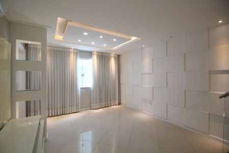 Sala de casa de condomínio à venda com 3 quartos, 122m² em Taquara, Rio de Janeiro