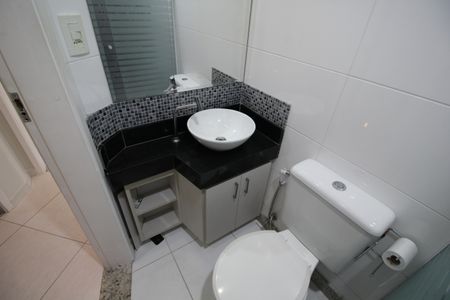 Casa de condomínio à venda com 122m², 3 quartos e 1 vagaBanheiro Social