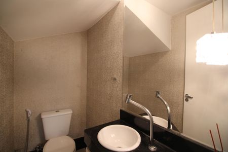 Casa de condomínio à venda com 122m², 3 quartos e 1 vagaLavabo