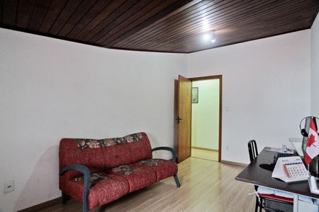 Casa à venda com 390m², 5 quartos e 3 vagasQuarto 3