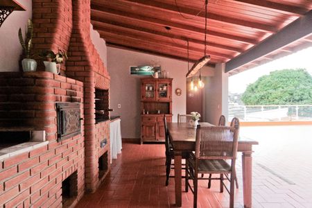 Casa à venda com 390m², 5 quartos e 3 vagasEspaço Gourmet