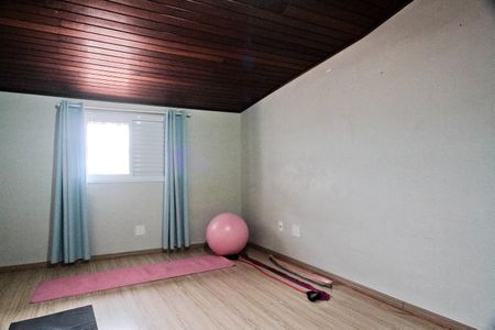 Casa à venda com 390m², 5 quartos e 3 vagasQuarto 2