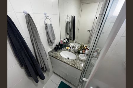 Apartamento à venda com 118m², 4 quartos e 2 vagasBanheiro da Suíte