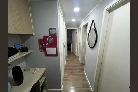 Apartamento à venda com 118m², 4 quartos e 2 vagasCorredor
