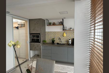 Casa de condomínio à venda com 200m², 3 quartos e 2 vagas Casa de condomínio à venda com 200m², 3 quartos e 2 vagasEspaço Gourmet