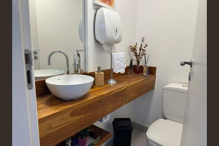 Casa de condomínio à venda com 200m², 3 quartos e 2 vagas Casa de condomínio à venda com 200m², 3 quartos e 2 vagasLavabo