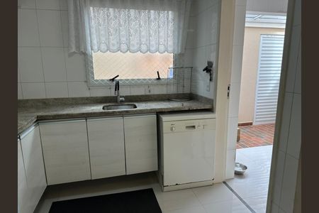 Casa de condomínio à venda com 200m², 3 quartos e 2 vagas Casa de condomínio à venda com 200m², 3 quartos e 2 vagasCozinha