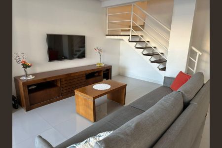 Casa de condomínio à venda com 200m², 3 quartos e 2 vagas Casa de condomínio à venda com 200m², 3 quartos e 2 vagasSala