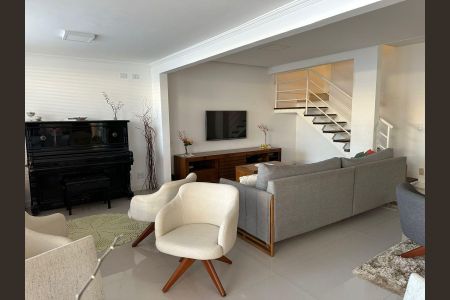 Casa de condomínio à venda com 200m², 3 quartos e 2 vagas Casa de condomínio à venda com 200m², 3 quartos e 2 vagasSala