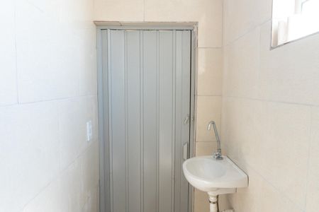 Banheiro de casa para alugar com 1 quarto, 27m² em Americanópolis, São Paulo