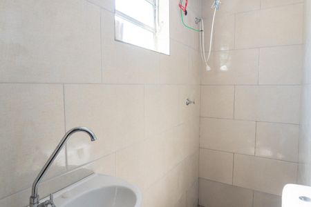 Banheiro de casa para alugar com 1 quarto, 27m² em Americanópolis, São Paulo