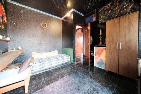 Casa à venda com 191m², 4 quartos e 2 vagasSuíte 1