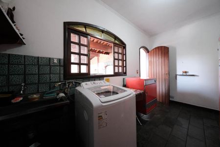 Casa à venda com 191m², 4 quartos e 2 vagasÁrea de Serviço