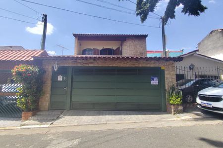 Casa à venda com 191m², 4 quartos e 2 vagasFachada