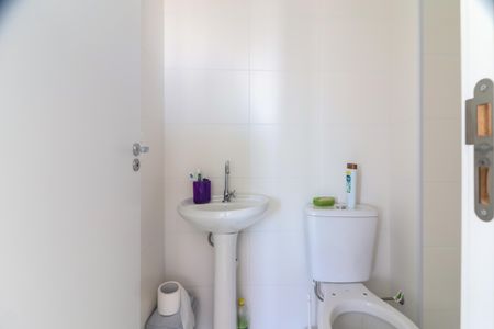 Banheiro de apartamento para alugar com 2 quartos, 32m² em Jardim Celeste, São Paulo