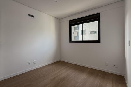 Apartamento à venda com 120m², 4 quartos e 2 vagasQuarto 3