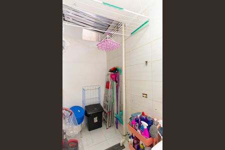 Casa de condomínio à venda com 76m², 2 quartos e 2 vagas Casa de condomínio à venda com 76m², 2 quartos e 2 vagasÁrea de Serviço