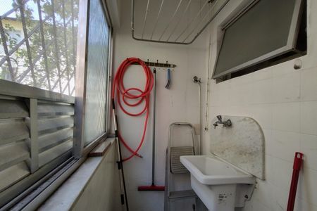 Apartamento à venda com 49m², 2 quartos e sem vaga Apartamento à venda com 49m², 2 quartos e sem vagaÁrea de Serviço