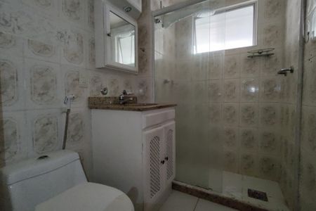 Apartamento à venda com 49m², 2 quartos e sem vaga Apartamento à venda com 49m², 2 quartos e sem vagaBanheiro Social