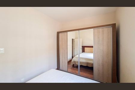 Casa à venda com 300m², 4 quartos e 1 vagaQuarto