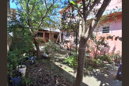 Casa à venda com 250m², 3 quartos e 4 vagas Casa à venda com 250m², 3 quartos e 4 vagasÁrea Externa