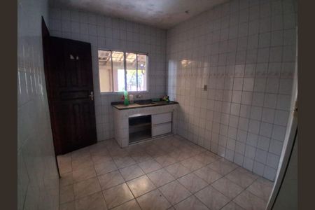 Casa à venda com 250m², 3 quartos e 4 vagas Casa à venda com 250m², 3 quartos e 4 vagasEdícula Cozinha