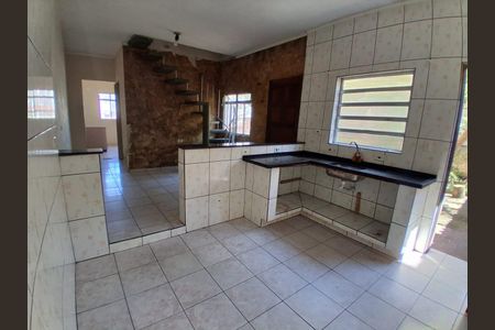 Casa à venda com 250m², 3 quartos e 4 vagas Casa à venda com 250m², 3 quartos e 4 vagasCozinha