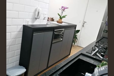 Apartamento à venda com 51m², 2 quartos e 1 vaga Apartamento à venda com 51m², 2 quartos e 1 vagaCozinha e Área de Serviço