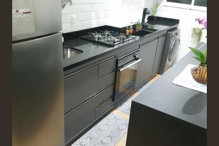 Apartamento à venda com 51m², 2 quartos e 1 vaga Apartamento à venda com 51m², 2 quartos e 1 vagaCozinha e Área de Serviço